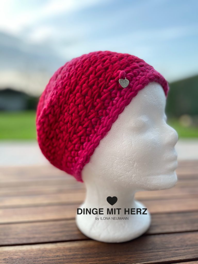 Dinge mit Herz Mütze Cento Damenmütze Wolle Merinowolle Häkelmütze Handmade pink rot